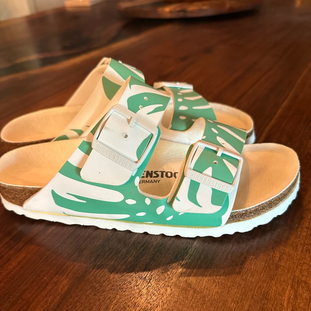 Birkenstock Arizona Sandals – Monstera Leaf Print, Size 37